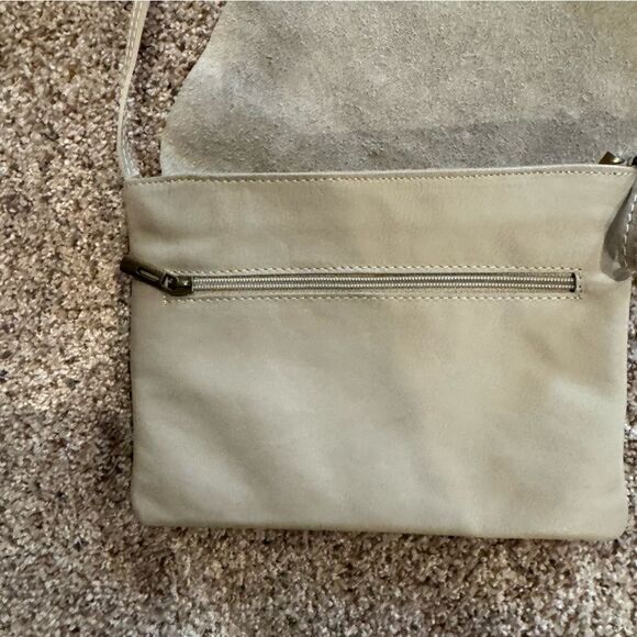 Cream Italian Leather Envelope Flap Crossbody Purse. - Picture 5 of 10